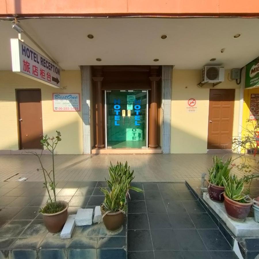 Best One Hotel Malakka Dış mekan fotoğraf